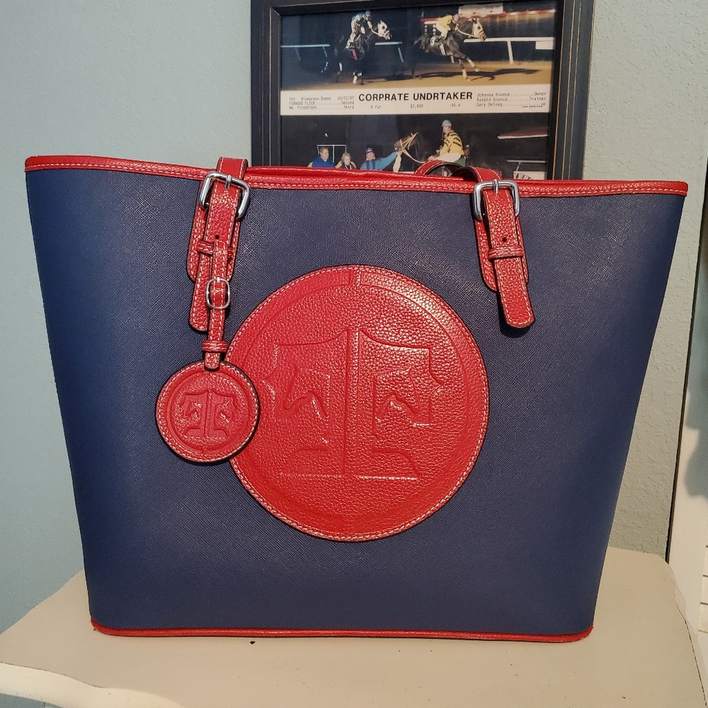 Tucker Tweed James River Carryall